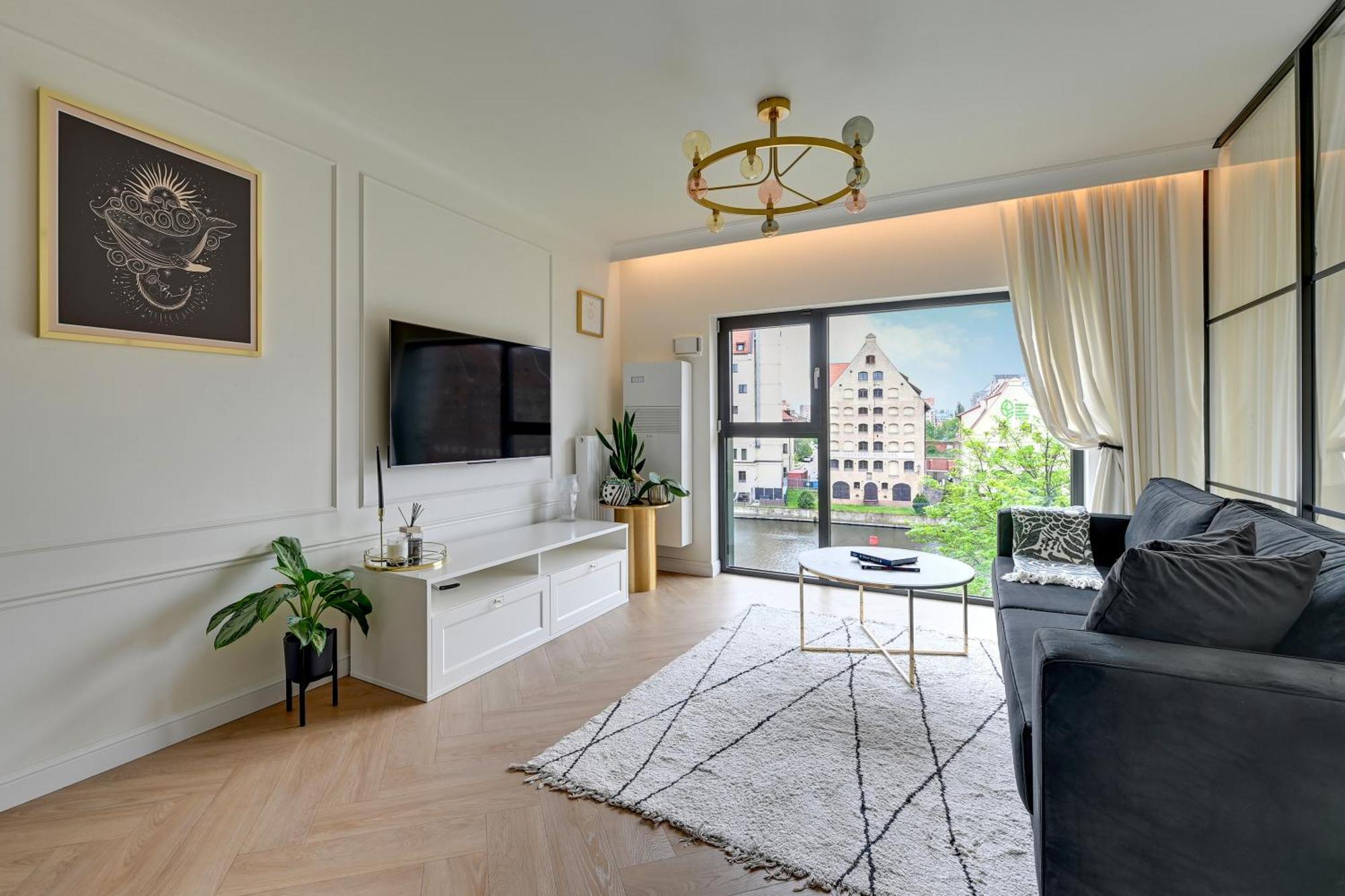 Wintera & Parking By Downtown Apartament *